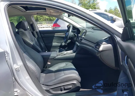 2018 Honda Accord Hybrid Touring из США, поврежденный, VIN 1HGCV3F9XJA004849